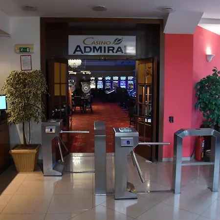 בית הארחה Casino Admiral Velenice - Gmuend 3*